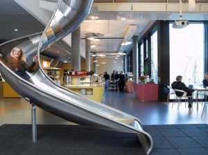 Read more about the article Das Google Office in Zürich – zwischen Rutschen und Aquarien